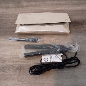 NWT Victorias Secret Black Mini Flat Iron Clip Gold Glitter Travel Pouch Set